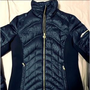 Michael Kors puffer jacket -with hood/ small